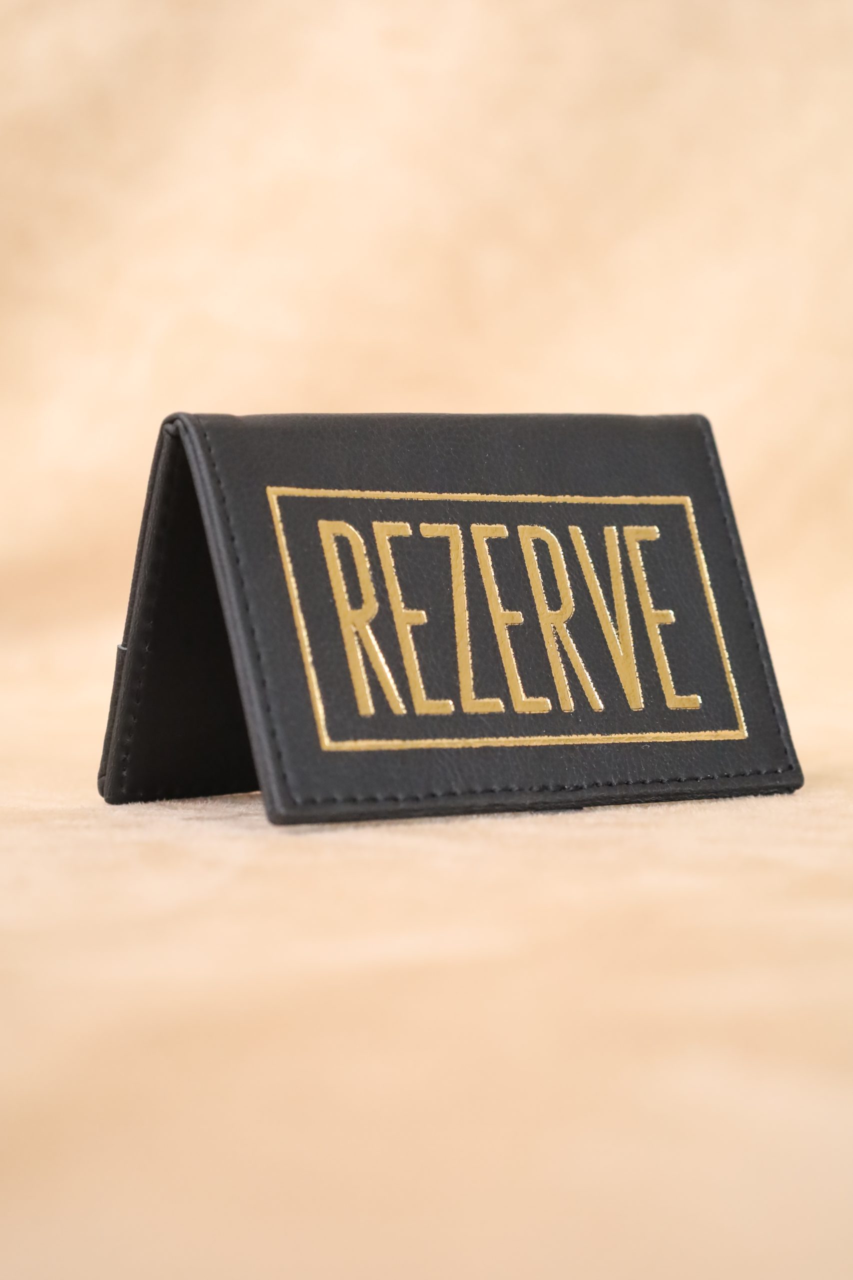 Masa rezerve yazısı